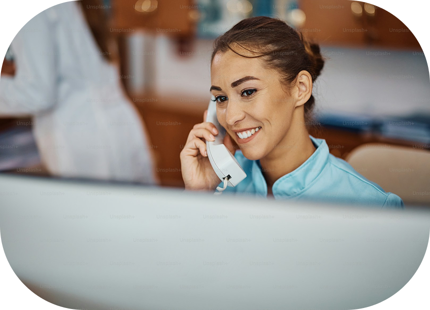 Healthcare interface showing patient Jen Abrams with relevant prior imaging including mammogram records from 2019-2023, alongside doctor consulting with patient
